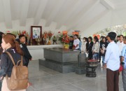 HOẠT ĐỘNG TRẢI NGHIỆM “VỀ NGUỒN” HOẠT ĐỘNG TRẢI NGHIỆM “VỀ NGUỒN”